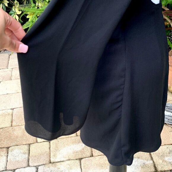 🍍3/$15🍍 Express Open Back Mini Dress - Picture 3 of 6